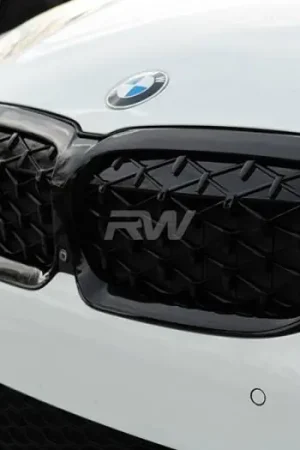 One Day Deal BMW G20 330i M340i Gloss Black Diamond Front Grilles bmwg20006