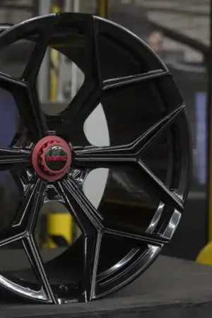 Direct From Manufacturer Vossen x Novitec NL4-5L 22x12.5in - 5x120 BP - ET34 - Gloss Black Lamborghini Revuelto Rear Wheel