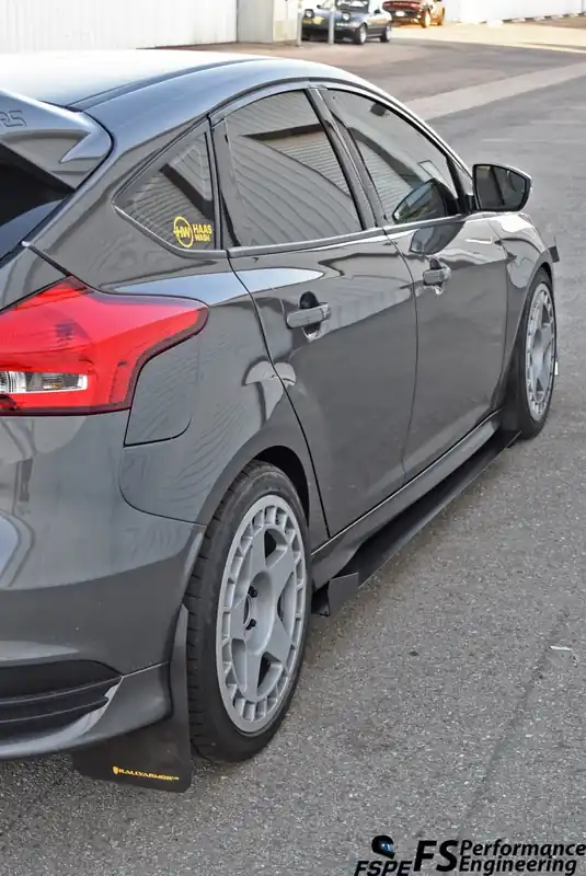 Ford Focus ST (2011-2018) Side Skirts V1 | Graveyard Performance Modern