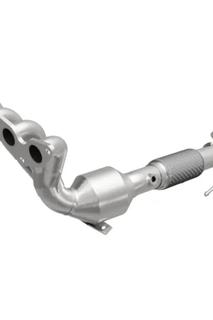 Crafted Magnaflow 12-15 Ford Focus 2.0L Direct Fit Converter | Graveyard Performance